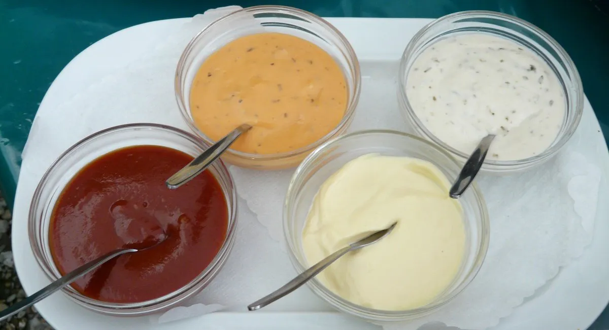 Постный майонез не хуже магазинного: 3 рецепта вкусного и полезного соуса без молока и яиц - неплохая экономия денег