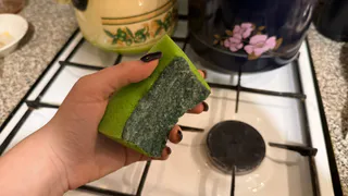 Больше не мучаюсь с чисткой конфорок: узнал способ лучше и дешевле - очищает быстрее, чем любые гели из рекламы