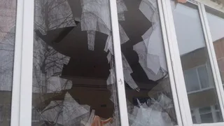 Жителя Коми наказали за разбитое окно родительского дома