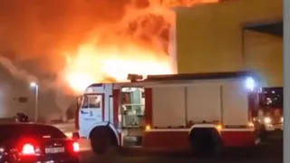 Пострадавших нет: пожар в ТРЦ "М5 Молл" потушили