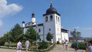 Россияне отдохнут сразу 11 дней подряд в июне: длинные выходные и сокращенная рабочая неделя уже не загорами