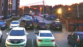 Верховный суд объяснил правила парковки во дворах. Вот что изменилось