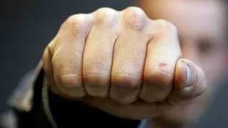 В Нижнекамске владелец ЧОП до полусмерти избил подчиненного