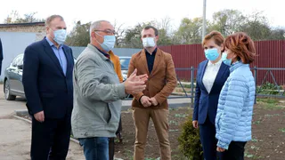 Завершается благоустройство: Елена Сорокина посетила “Сквер Памяти”