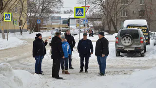 Елена Сорокина проинспектировала качество уборки дворов от снежных завалов