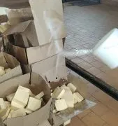 На предприятии под Рязанью нашли больше тонны опасной молочной продукции 