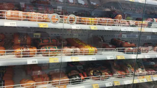 Не берите даже по акции: В Роскачестве рассказали, какую колбасу нельзя есть - продаётся в каждом магазине