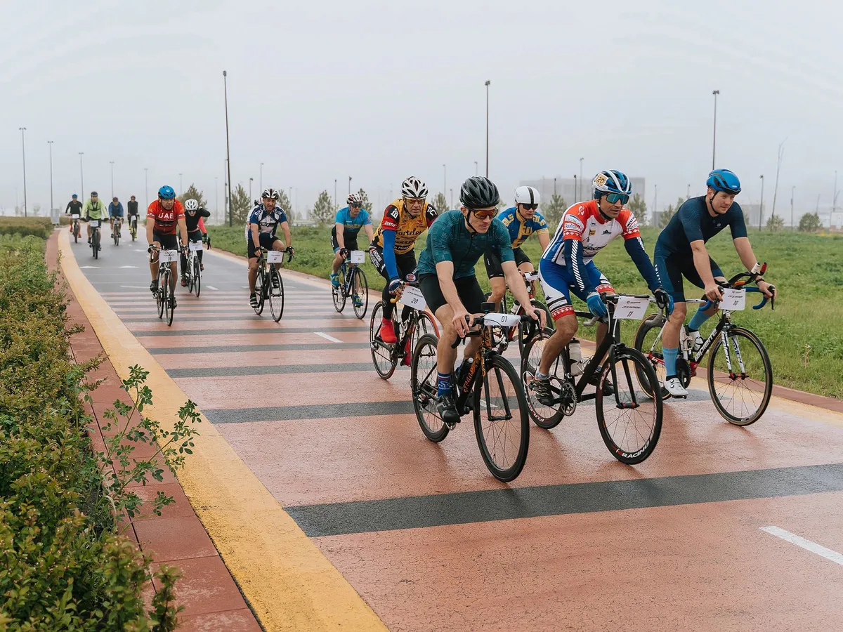 «Притяжение» открывает летний сезон: тюбинги, велопарады и неоновый забег ждут гостей