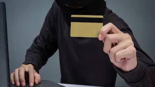 Жительница Владимира перечислила 2,3 миллиона рублей на «инвестсчёт» мошенников