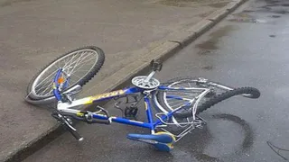 В Татарстане полицейский на автомобиле наехал на велосипедиста