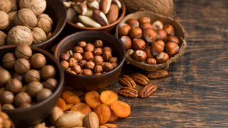 Ученые назвали наиболее полезный орех — не миндаль, не арахис и в 2 раза полезнее грецкого