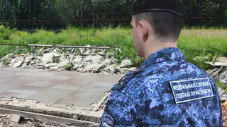 Незаконный банный комплекс в лесах Челябинской области снесен по требованию приставов