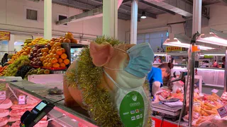 На рынках и остановках: полицейские и росгвардейцы проверили наличие масок у рязанцев