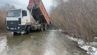 Под Магнитогорском закрыли дорогу из посёлка, ушедшего под воду