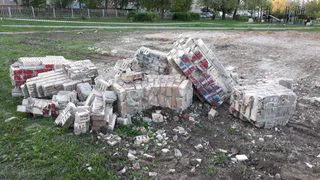 Стояла столько лет: в сквере имени Скобелева снесли "крепость"