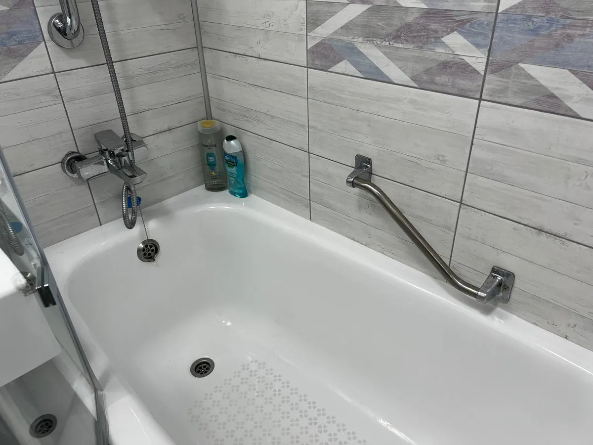 Для чего нужно солить воду в унитазе: запомните этот лайфхак раз и навсегда