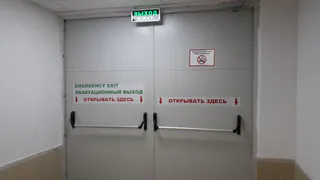 Научила ли нас чему-то трагедия в Кемерово? Как работают эвакуационные выходы рязанских ТЦ спустя 2 месяца после катастрофы