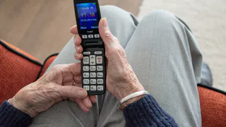 Сотрудники правоохранительных органов рассказали, как пожилым не стать жертвой мошенников