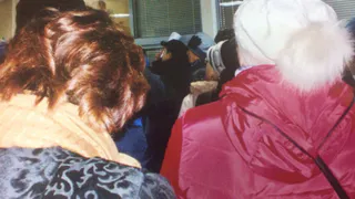 "Это просто невыносимо"  - рязанцам приходится два часа стоять в очереди в Пенсионном фонде