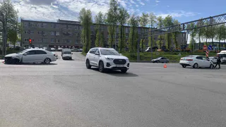 Во Владимире две легковушки не смогли разъехаться у НИКТИДа