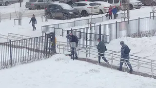 У мужчины, проникшего в рязанскую школу №75, оружия не нашли