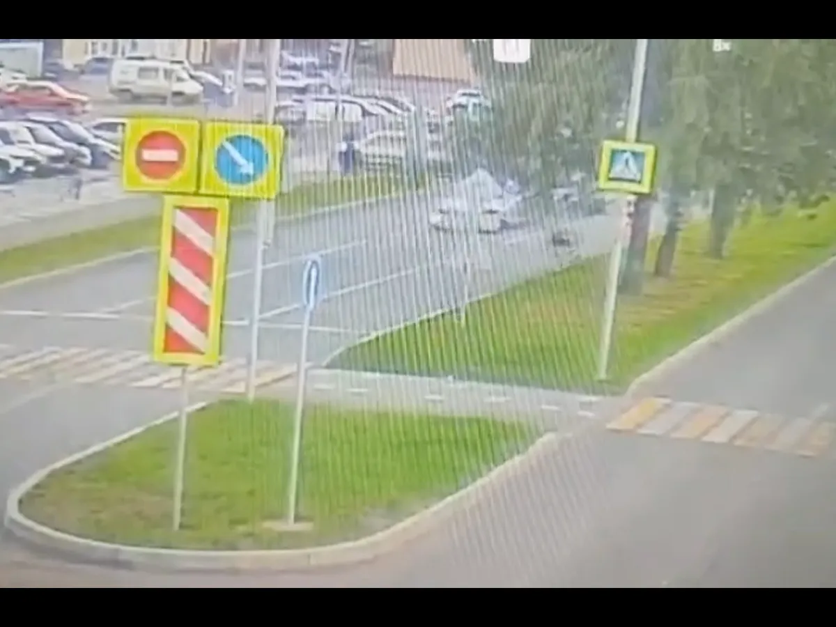 В Нижнекамске десятилетний ребенок попал под машину