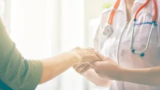 Медик сообщил, как можно самостоятельно диагностировать онкологию