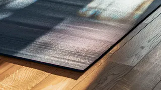 Не ламинат и не линолеум: это напольное покрытие красивее и дешевле - выбор повидавшего специалиста