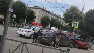 Есть пострадавшие: в центре Рязани Mazda въехала в Alfa Romeo