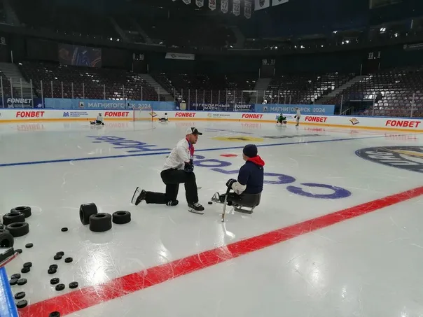 В Магнитогорске стартовало Первенство Челябинской области по следж-хоккею среди юниоров