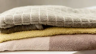 Больше не вывариваю старые полотенца: две ложки на таз — и вещи как новенькие