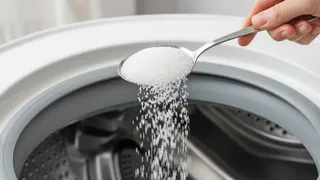 Кладу 1 ложку в барабан стиралки — стирка проще, а полотенца как новые