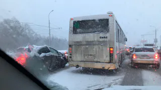 Рязань накрыл снежный буран: пробки, нулевая видимость и страдание