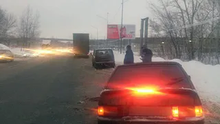 На Ряжском шоссе водитель грузовика врезался в «четырнадцатую»