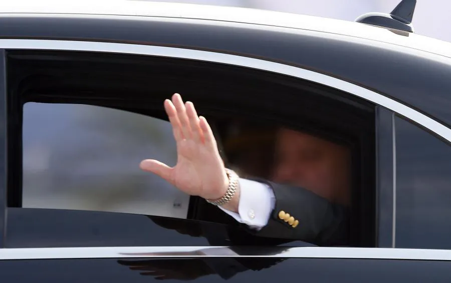 Путин пытается заставить чиновников сделать немыслимое