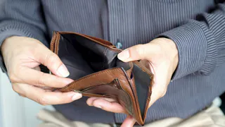 10 привычек, которые выдают бедность и мешают разбогатеть