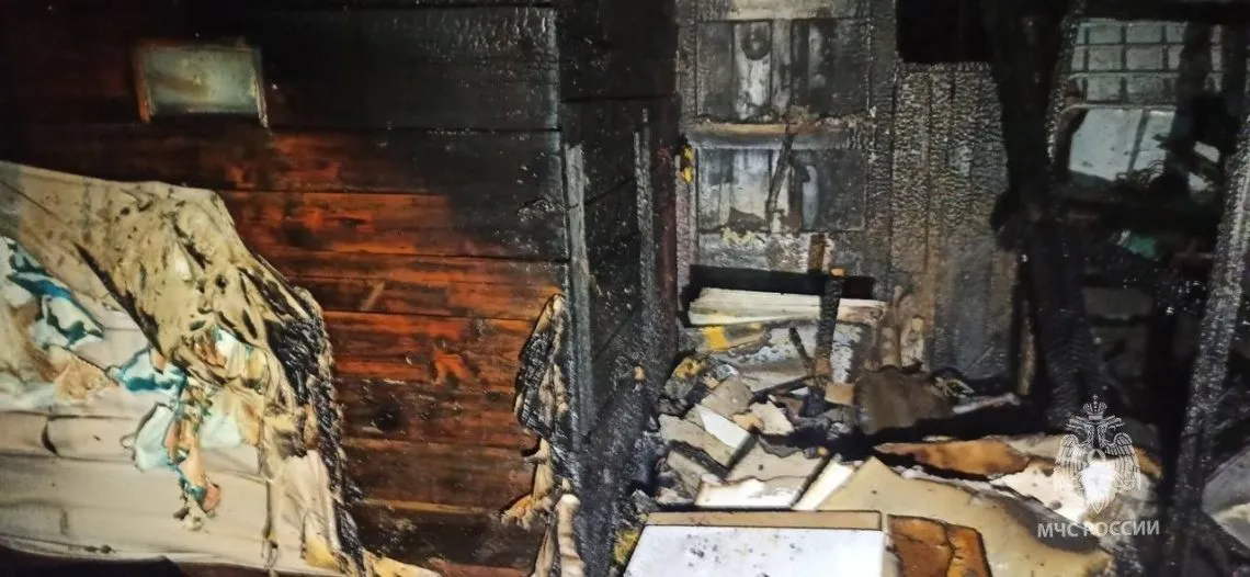 Ночной пожар произошел в Магнитогорске: баня сгорела из-за перегрева печи