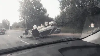 На Северной окружной перевернулся автомобиль