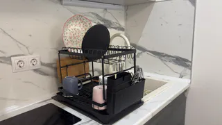 Никогда не ешьте из этой посуды - иначе быть беде. Запомните раз и навсегда