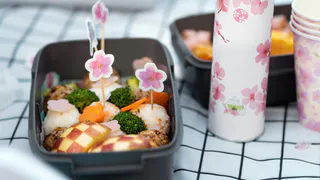 Японцы не просто так доживают до 100 лет: употребляют то, что в России на дух не переносят