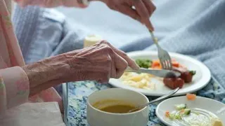 Названо блюдо, которое категорически запрещено пенсионерам