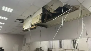 В детской школе искусств Гусь Хрустального обрушился потолок на третьем этаже