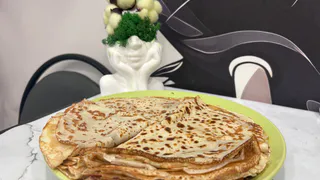 Блины никогда не прилипнут к сковороде: влейте 50 мл в тесто - будут кружевными и тонкими как папирус