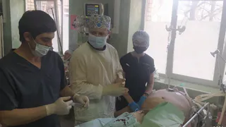 Таз разломился пополам: в ОКБ спасли мужчину с тяжелыми травмами