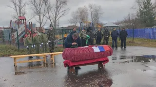 Жители Порецкого района простились с погибшим бойцом СВО