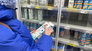 Не берите даже для выпечки: названы марки молока, которые не прошли проверку