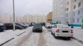 В Нижнекамске пожарные штрафуют за неправильную парковку