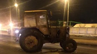 По улицам Казани сотрудники ГИБДД догоняли трактор