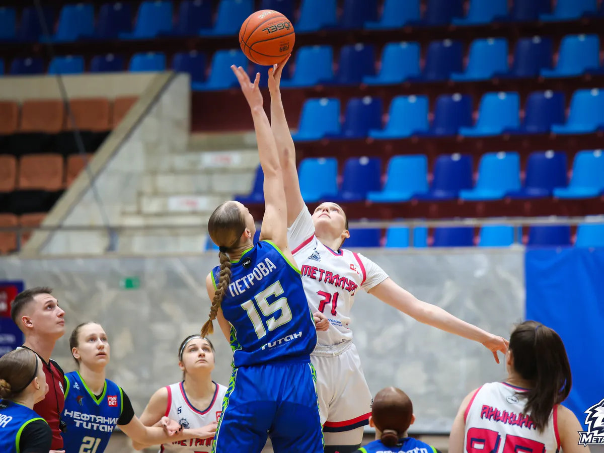 Дебютный сезон женского «Металлурга»: 6-е место и выход в плей-офф