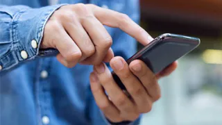 Брянцы могут пользоваться Facebook и Instagram